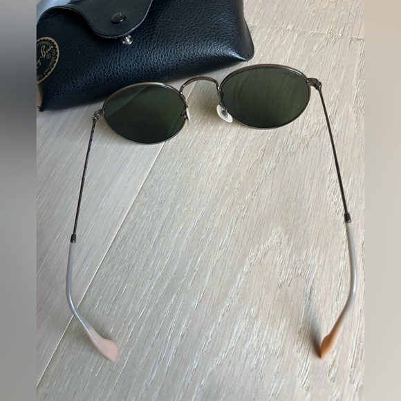 Ray-Ban Round Metal Sunglasses - Picture 2 of 6